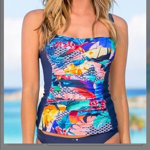 NWT Hapari Navy/raspberry tankini top size lg